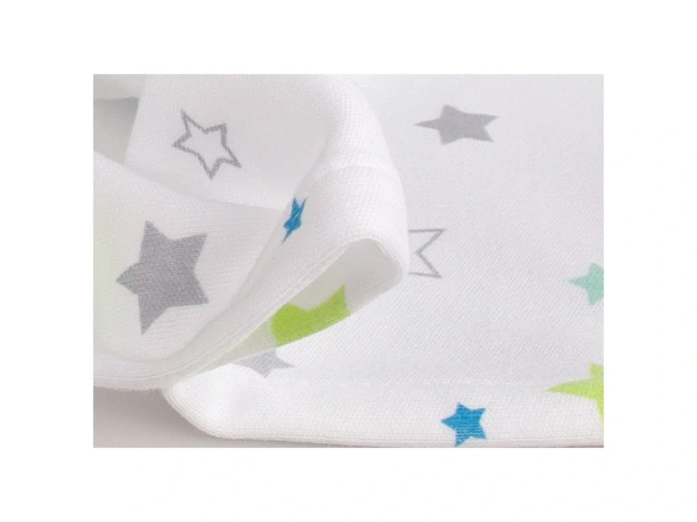 Letní dětská deka 100x150 cm z biobavlny hvězdičky na bílé Kaarsgaren